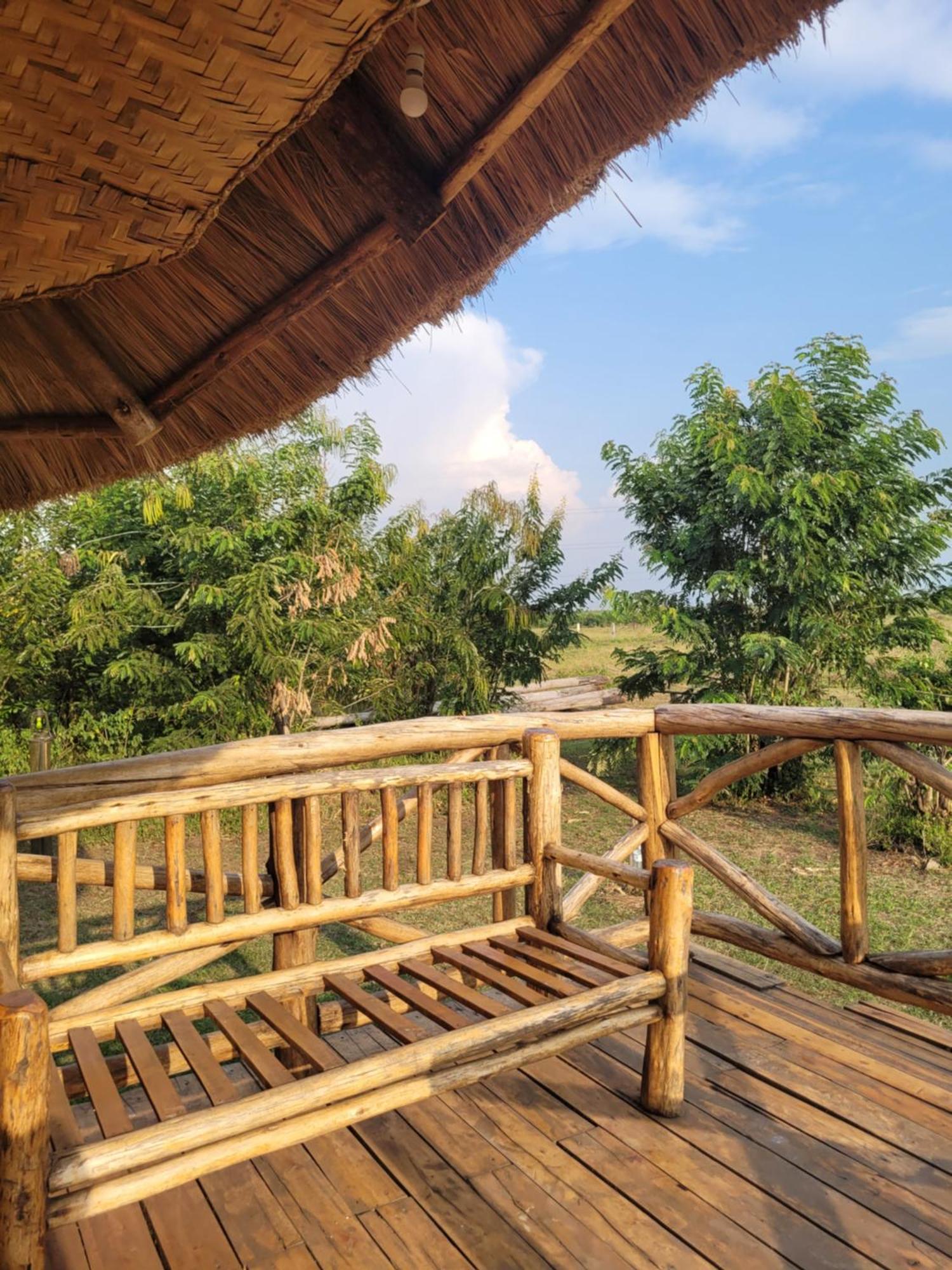 Songbird Safari Lodge & Campsite Katunguru Exteriör bild