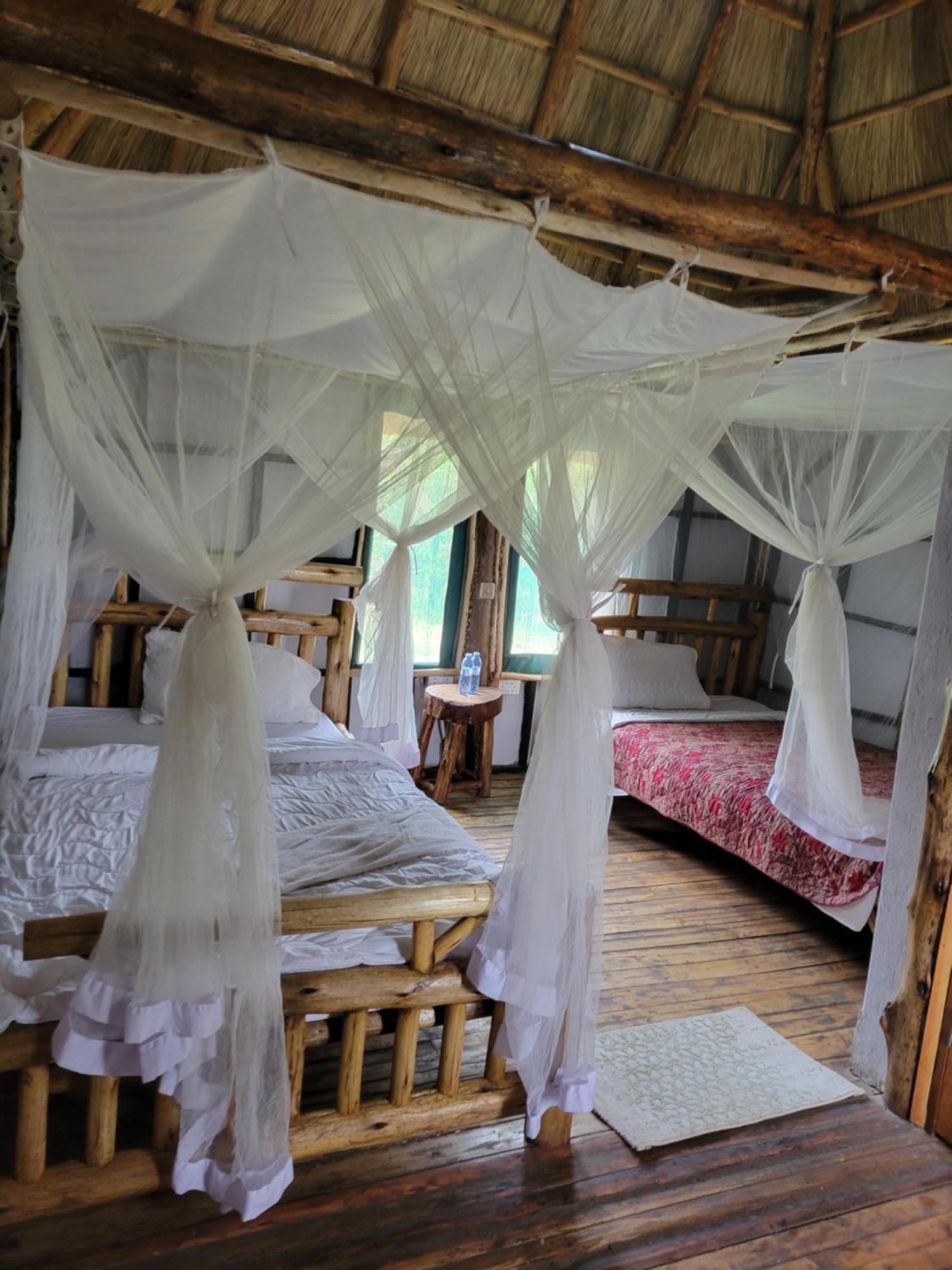 Songbird Safari Lodge & Campsite Katunguru Exteriör bild